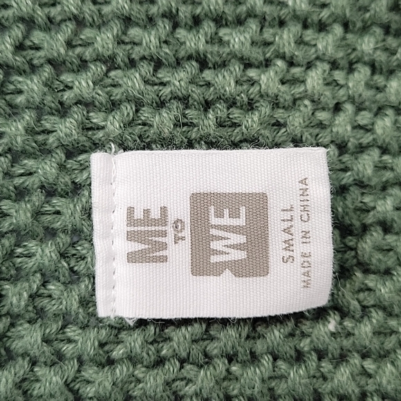 ME to WE green crop oversized  sweater - Picture 3 of 7